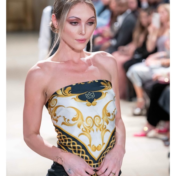 NWT - Michelle Garcia Reine Scarf - 100 percent silk - Picture 3 of 3